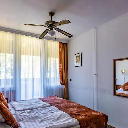 Jogar 3* Balatonföldvár