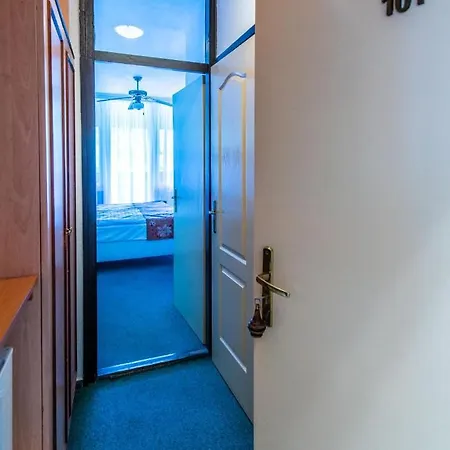 Jogar Otel Balatonföldvár