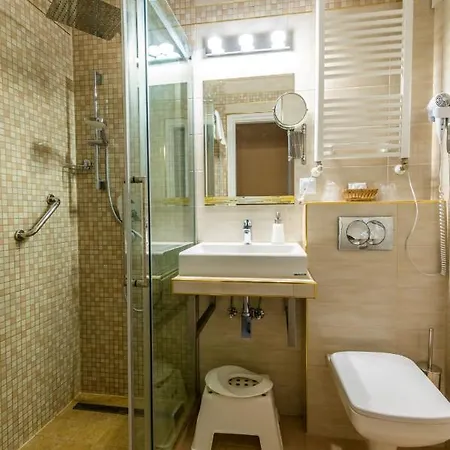 Jogar 3* Balatonföldvár