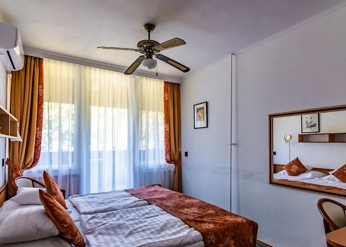 吉盖尔酒店 3* Balatonföldvár