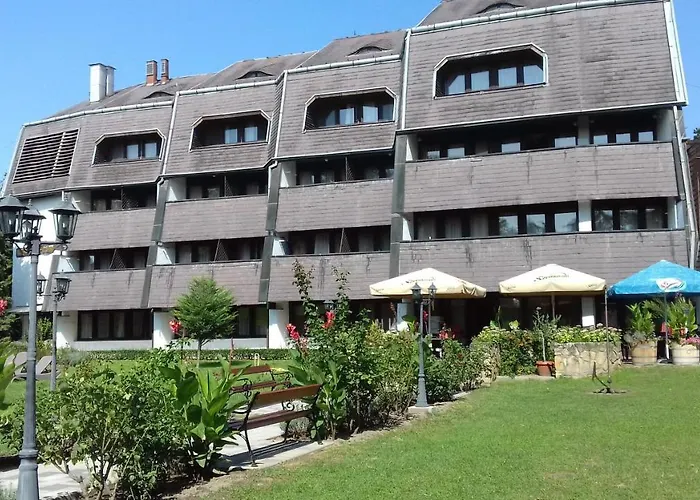 吉盖尔酒店 3* Balatonföldvár